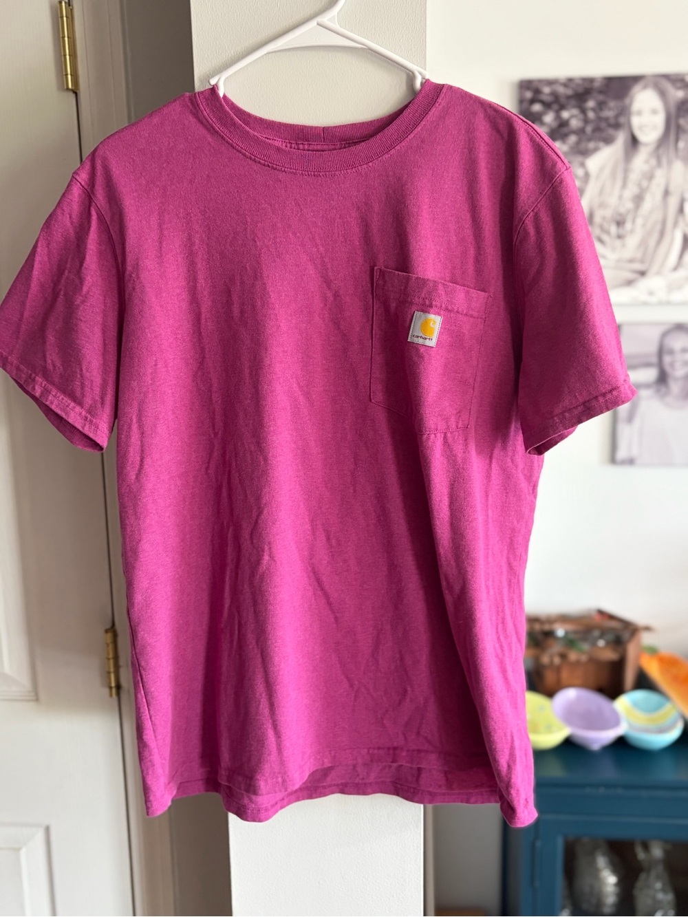 Carhartt Pocket Tee in Fuchsia Pink